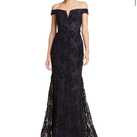 Aqua gown. Only worn once. Originally $288 on Bloomingdale’s. Still available - Picture 3 of 3